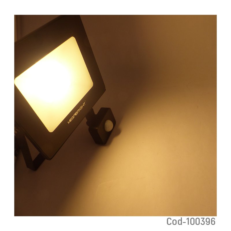Foco halogeno led 30 watt megabright con sensor, luz calida, certificado mayorista — imagen 2
