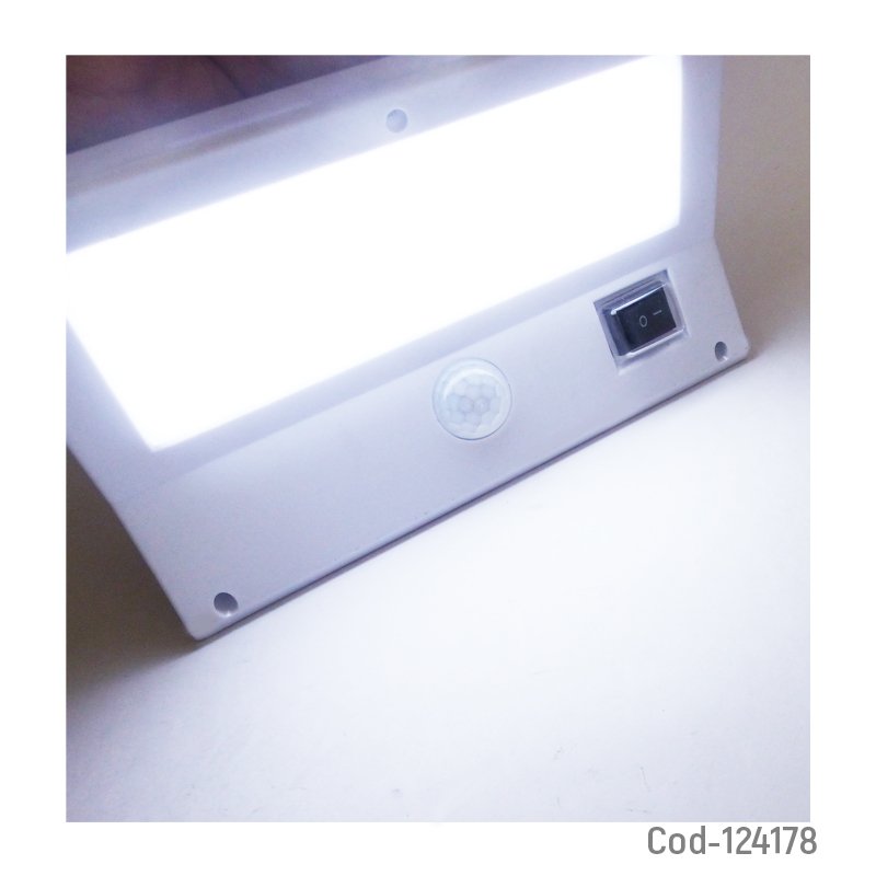 Aplique solar empavonado, triangular para pared. con sensor. mayorista — imagen 3