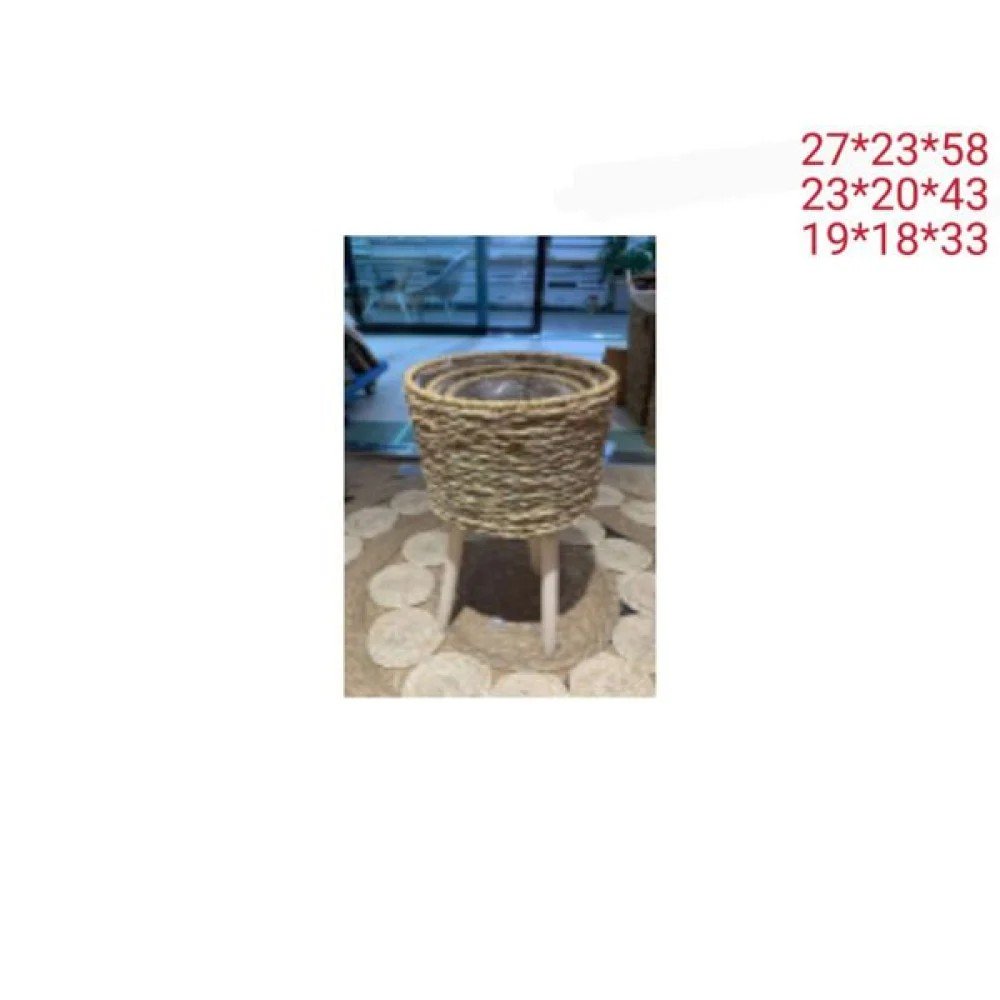 Juego de maceteros de tres piezas con patas: L: 27 x 23/58 cm de alto. M: 23 x 20/43 cm de alto. S: 19 x 18/33 cm de alto 27X23X58-23X20X43-19X18X33 CM por mayor en Chile